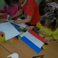 Конспект занятия по ознакомлению с окружающим миром «Флаг России» в средней группе