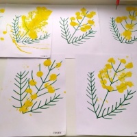 Конспект занятия по рисованию в нетрадиционной технике «Мимоза для мамочки» с детьми младшего дошкольного возраста