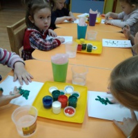 Конспект НОД по нетрадиционному рисованию пальчиками «Ёлочка зимой» для детей второй младшей группы