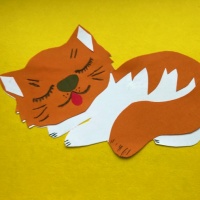 Мастер-класс по аппликации из цветной бумаги «Спящий котенок» для старших дошкольников