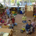 В задачи детского садика входит образовательная деятельность с детьми цель которой всестороннее развитие музыкальных физических и умственных способностей детей