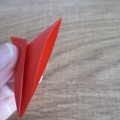 Нарезаем красные квадратики шириной см
