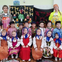 Фольклорный праздник для детей средней группы «Русские посиделки»