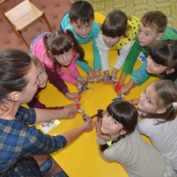 Фотоотчет об акции «Гирлянда дружбы» в детском саду