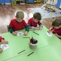 Конспект занятия по рисованию пальчиками и ладошкой для детей 5–6 лет «Снегирь на снегу»