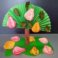 Мастер-класс «Грушевое дерево» Конструирование из цветной бумаги сложенной веером