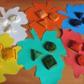 Дидактическая игра для формирования у детей 2–3 лет сенсорных представлений о форме и цвете «Волшебные листики»