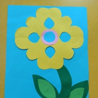 Мастер-класс по плоскостной аппликации из цветной бумаги «Цветок»