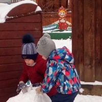 Фотоотчет «Как дети средней группы лепили снеговика»