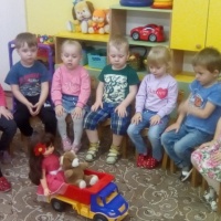 Конспект НОД по сенсорному развитию с детьми второй группы раннего возраста «Кукла и мишка в гостях у детей»