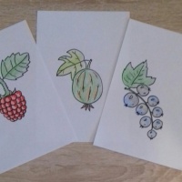 Дидактическая игра «Дорисуй и раскрась картинки» к фруктово-ягодному Дню на МAAM