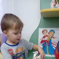 V knižním koutku jsme sbírali ruské lidové pohádky, říkanky a knihy ke shlédnutí.