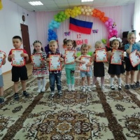 Видео и фотоотчет о конкурсе чтецов «C любовью о России» (средняя группа)