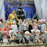 Фотоотчет «Прощание с новогодней ёлкой» для всех групп детского сада