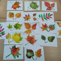 Фотоотчёт об ООД по рисованию «Осенний ковер» с детьми 4–5 лет