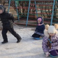 Подвижные игры на прогулке в холодный период.