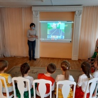 Фотоотчет музыкальной образовательной деятельности в подготовительной к школе группе по ПДД «Добрый друг — светофор»