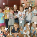 Участие в областной акции «Белый цветок». Изготовление детьми цветов для акции.