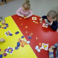 Календарно-тематическое планирование в средней группе. Тема недели мой дом. Тема недели мой город. Аппликация средняя группа дом моей семьи. Тематическое планирование во второй младшей группе.