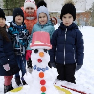 Фотоотчёт «Как мы с детьми старшей группы отметили Всемирный День снеговика»