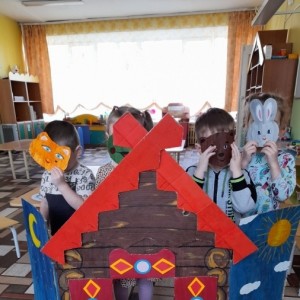 Пошаговый мастер-класс с фото по изготовлению декорации «Теремок» совместно с детьми младшего дошкольного возраста
