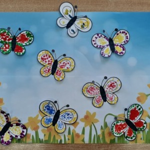 «Бабочки-красавицы». Конспект занятия по рисованию в технике «пуантилизм» во второй младшей группе