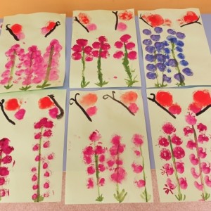 Мастер-класс по рисованию спонжиком «Полевые цветы и бабочка» в средней группе