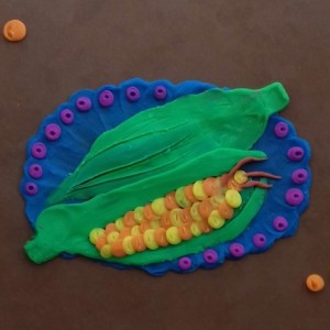 Мастер-класс по налепу из пластилина «Натюрморт с початками кукурузы» к Празднику кукурузы на МAAM