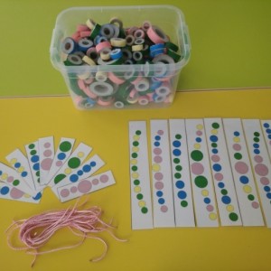 Многофункциональная игра-тренажер для сенсомоторного развития детей дошкольного возраста «Умные бусы»