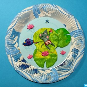 Мастер-класс по созданию панно из пластилина на бумажной тарелке для дошкольников «Путешествие мышонка»