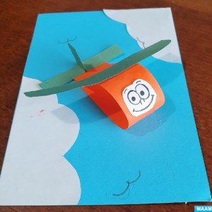 Детский мастер-класс по аппликации для детей младшего дошкольного возраста «Смотрите, в небе самолёт!»