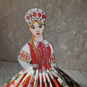 Мастер-класс с пошаговым фото «Салфетница «Девушка в белорусском национальном костюме»