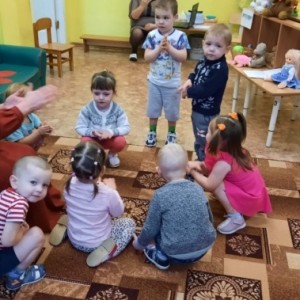 Конспект открытого занятия по познавательному развитию «Мир игрушек» в первой младшей группе
