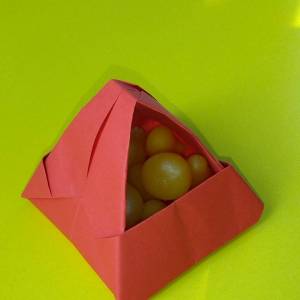 «Корзинка для груш». Детский мастер-класс по конструированию из бумаги в технике «оригами»