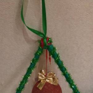 Мастер-класс «Новогодняя игрушка» из ниток и бумажных трубочек