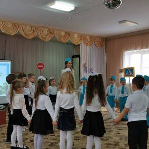 Открытое занятие на тему «Инновационный подход к проведению обучающих занятий по ПДД» в старшей группе