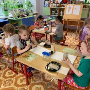 Конспект занятия по рисованию воздушно-пузырьковой пленкой «Мороженое для Мишки и его друзей»