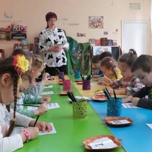 Конспект занятия в старшей группе «На помощь сказочным героям»