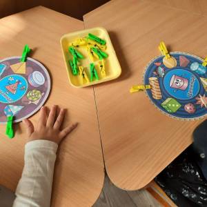 Дидактическая игра «Найди предметы, похожие на геометрические фигуры и тела» для детей старшей группы