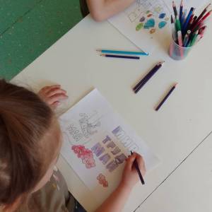 Тематический день в старшей группе «Да здравствует, Первомай». Фотоотчет