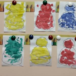 «Зимняя шапочка». Конспект занятия по рисованию красками в первой младшей группе