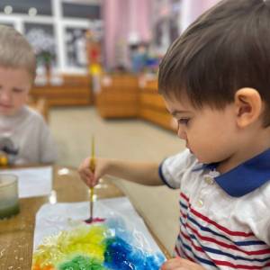 Конспект занятия по рисованию акварелью и солью «Северное сияние» в средней группе