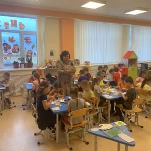 «Осенние деревья». Конспект занятия по рисованию на воде в технике «эбру»