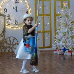 «Золушка на новогоднем балу». Фотоотчет о представлении в ДОУ