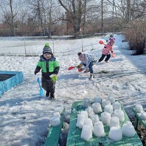Познавательно-исследовательская работа «Снег и лёд» в старшей дошкольной группе