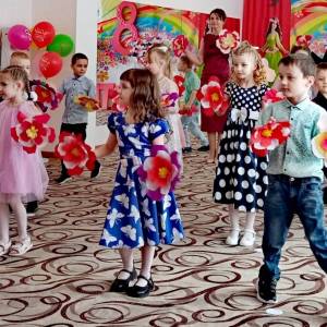 �������� ��������� � 8 ����� ������� ��� ������� �������, ������� � �������� ������ ����� � ���������������� ������