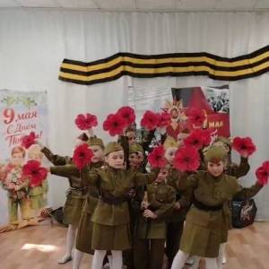 Мастер-класс по изготовлению атрибутов для танца из салфеток «Маки»