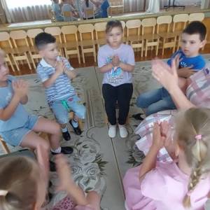 Музыкально-ритмические упражнения для старших дошкольников «Потанцуй со мной, дружок»